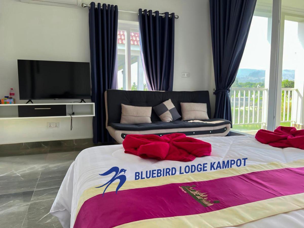 Bluebird Lodge Kampot Exterior photo